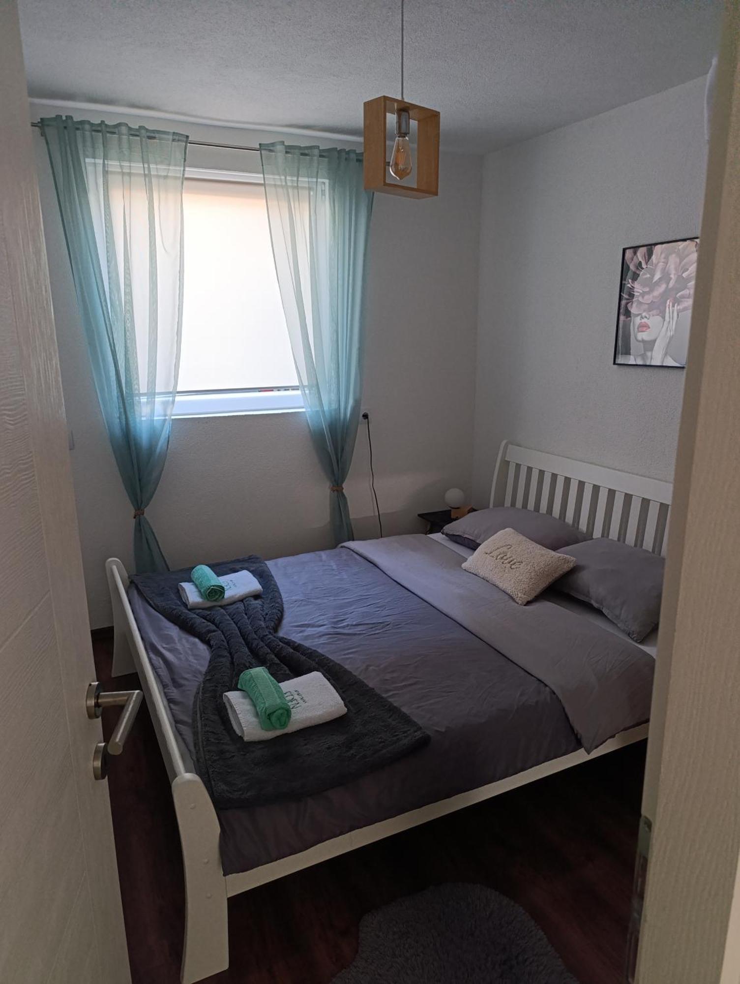 Apartman Eden ヤイツェ エクステリア 写真